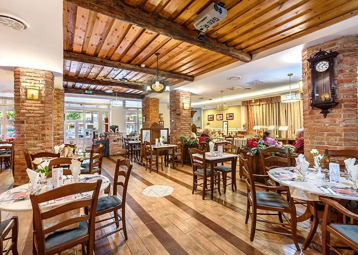 Negy Evszak Hotel 3*