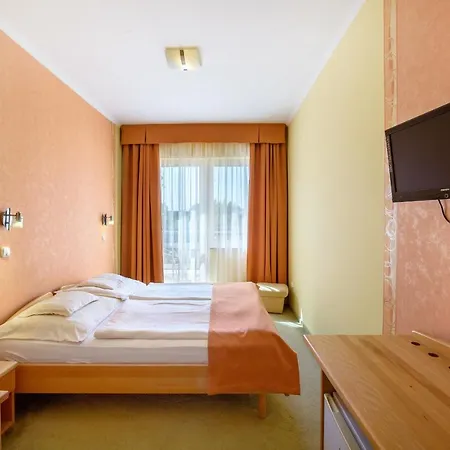 Negy Evszak Hotel