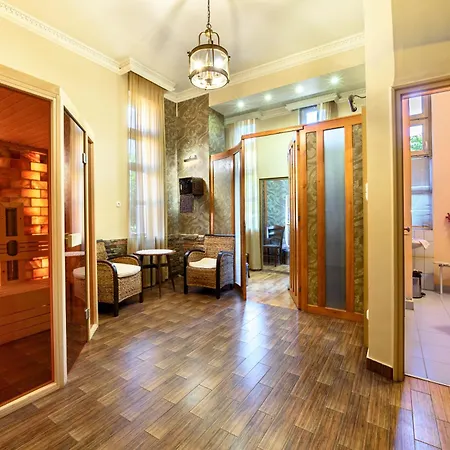 Negy Evszak Hotel 3*